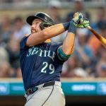 ‘Big Dumper’ hits dinger No. 32, homers in fourth straight game