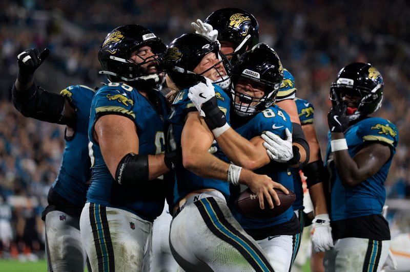 Trevor Lawrence, Devin Lloyd among Jaguars-Chiefs winners, losers