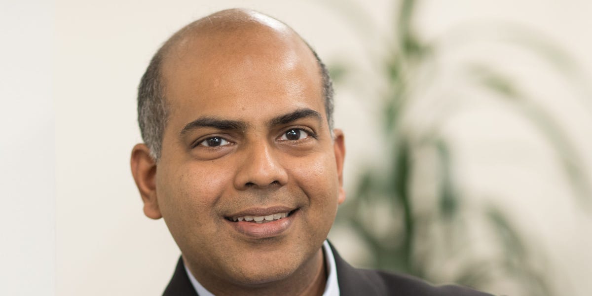 AI Boom Has Echoes of Enron but Isn't Doomed to Crash, Tech Guru Says
